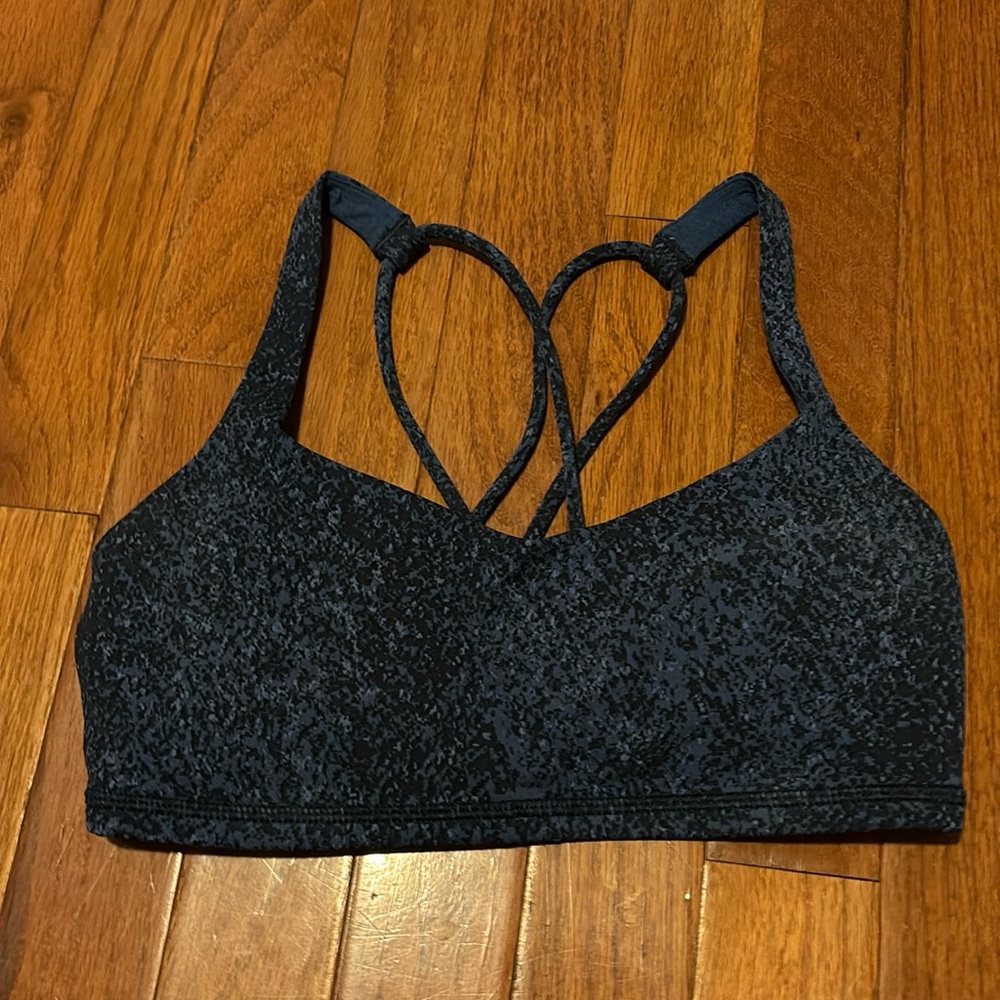Lululemon sports bra